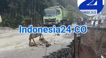 Hati-Hati..!!! Akibat Curah Hujan Tinggi,Jalan Medan-Sidikalang Longsor,Ambil Jalan Alternatif